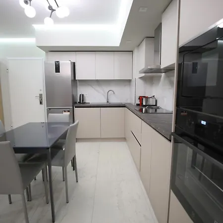 Azure Sea Apartment *